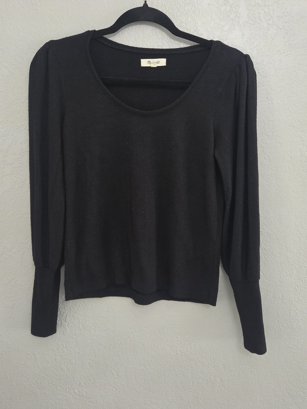 Madewell Black Scoop Neck Long Sleeve Top with Subtle Puff Shoulders